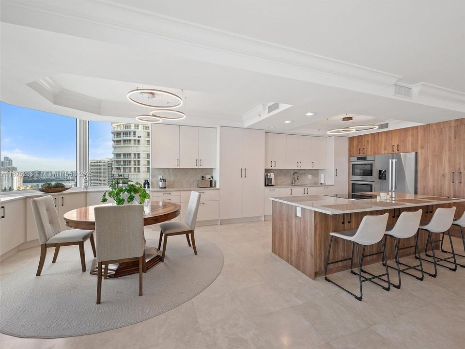 Active With Contract: $2,799,000 (4 beds, 4 baths, 3620 Square Feet)