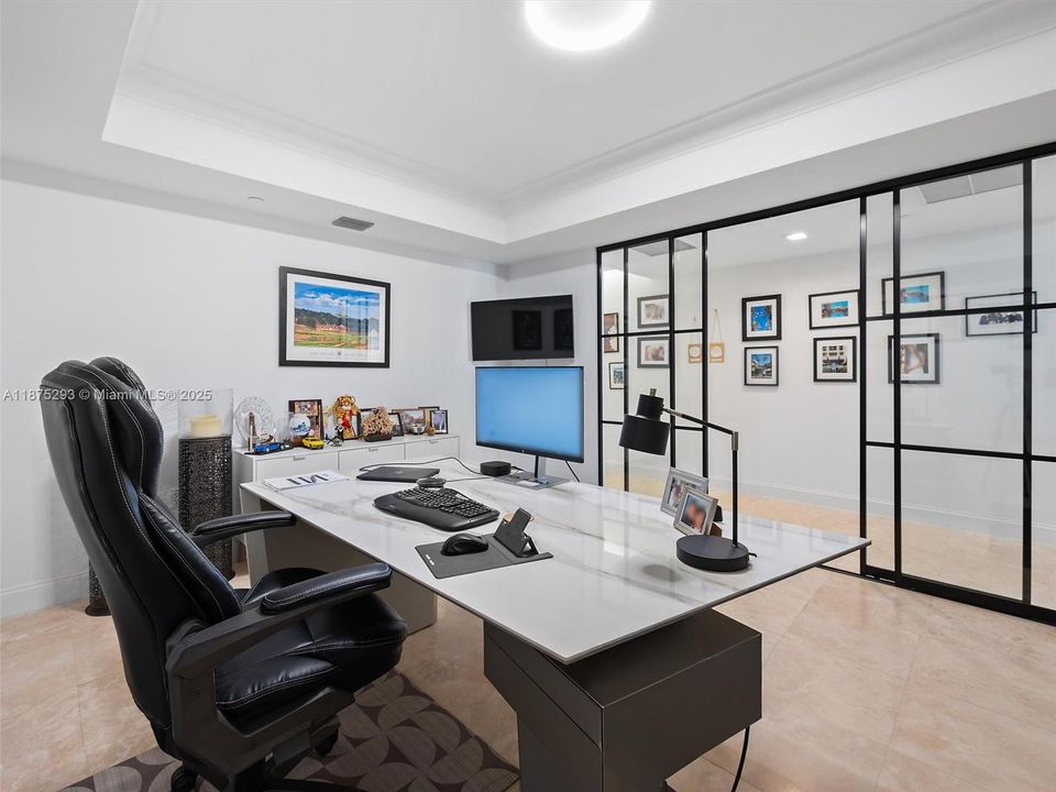 Active With Contract: $2,799,000 (4 beds, 4 baths, 3620 Square Feet)