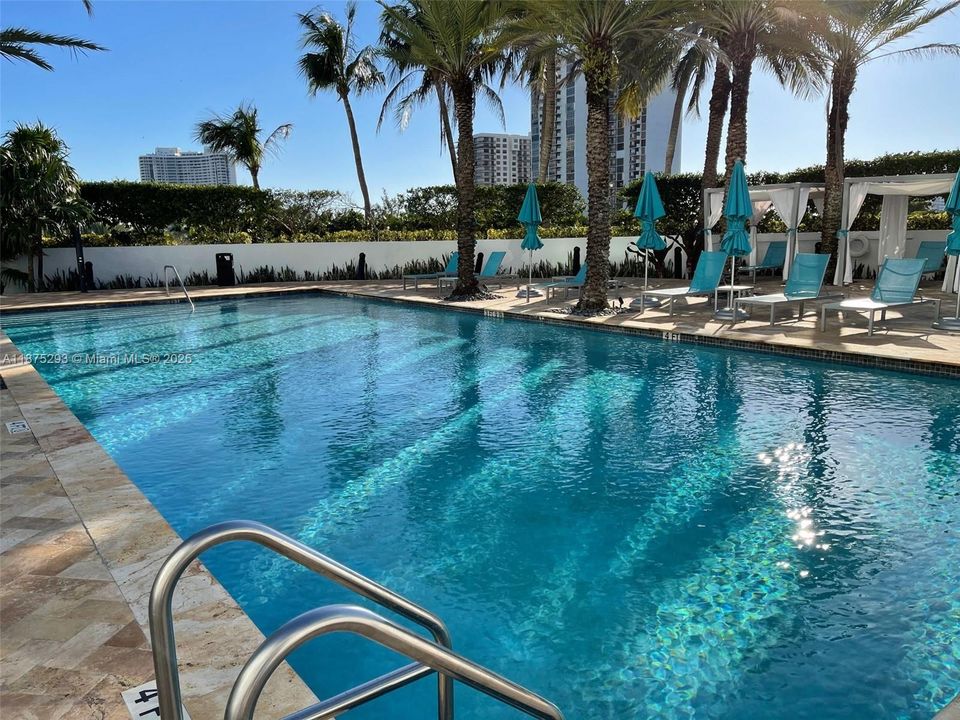 Active With Contract: $2,799,000 (4 beds, 4 baths, 3620 Square Feet)