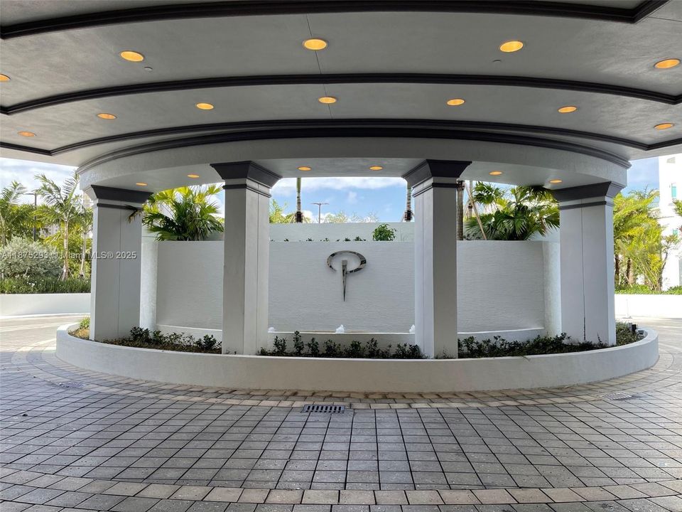 Active With Contract: $2,799,000 (4 beds, 4 baths, 3620 Square Feet)