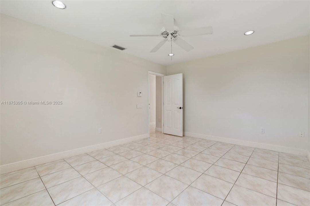 For Sale: $1,099,000 (3 beds, 2 baths, 1686 Square Feet)