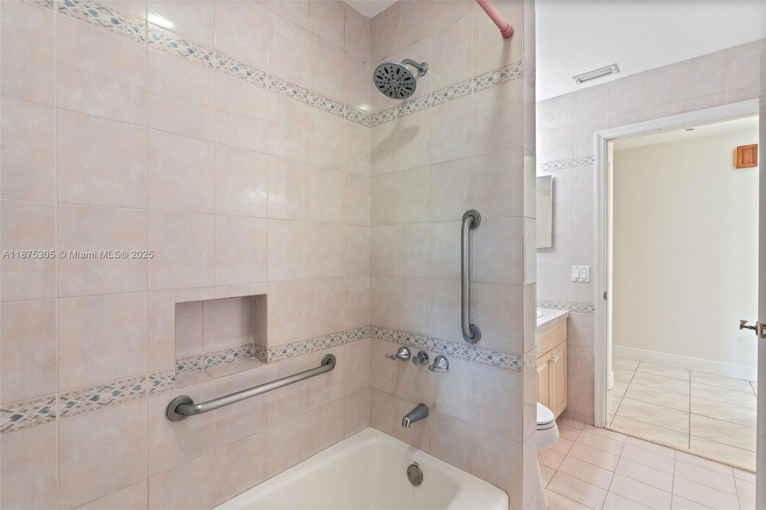 For Sale: $1,099,000 (3 beds, 2 baths, 1686 Square Feet)