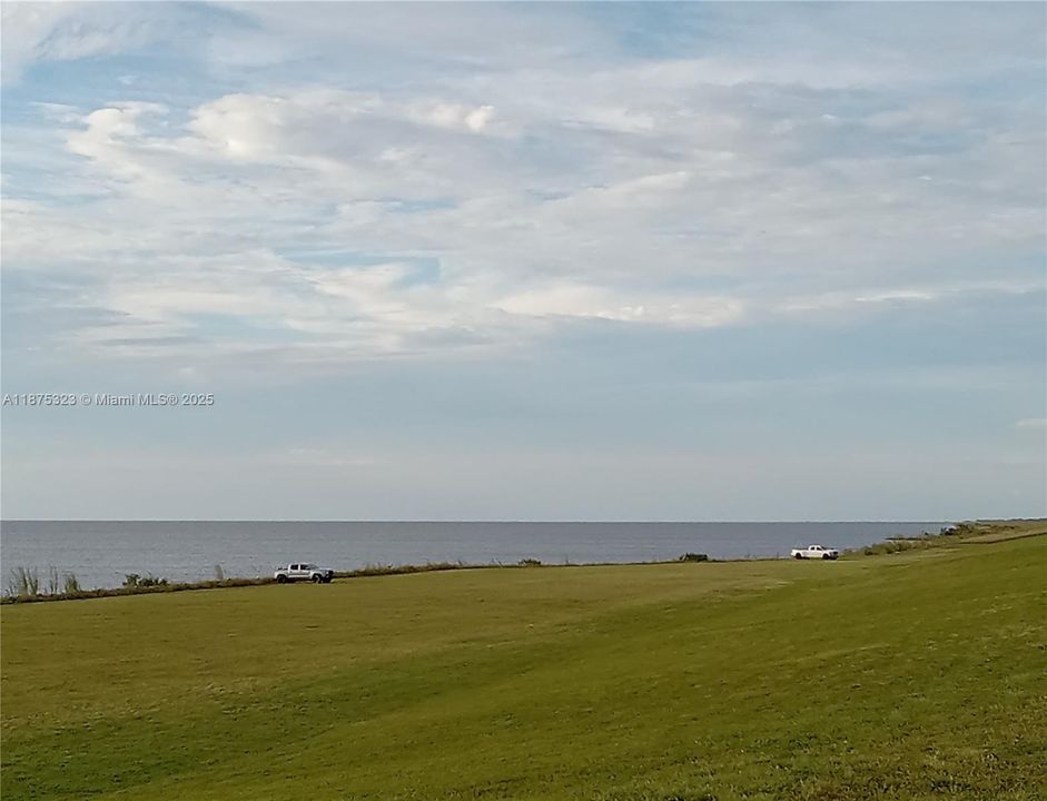 На продажу: $165,000 (2.00 acres)