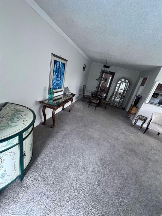 For Sale: $78,500 (1 beds, 1 baths, 684 Square Feet)