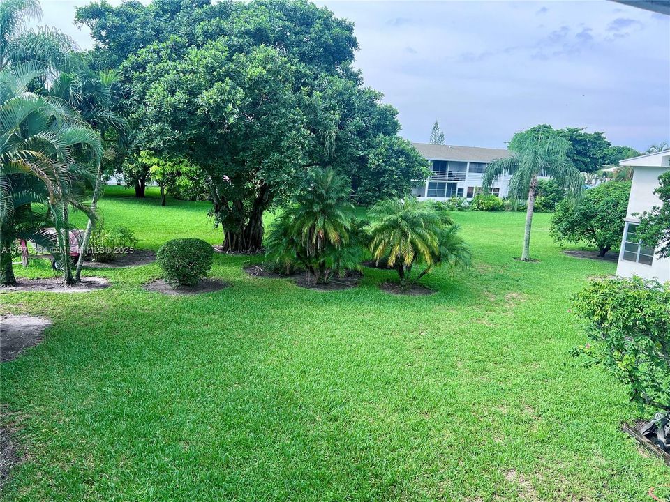 For Sale: $78,500 (1 beds, 1 baths, 684 Square Feet)