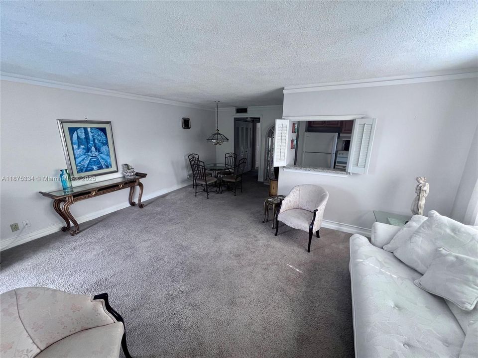 For Sale: $78,500 (1 beds, 1 baths, 684 Square Feet)