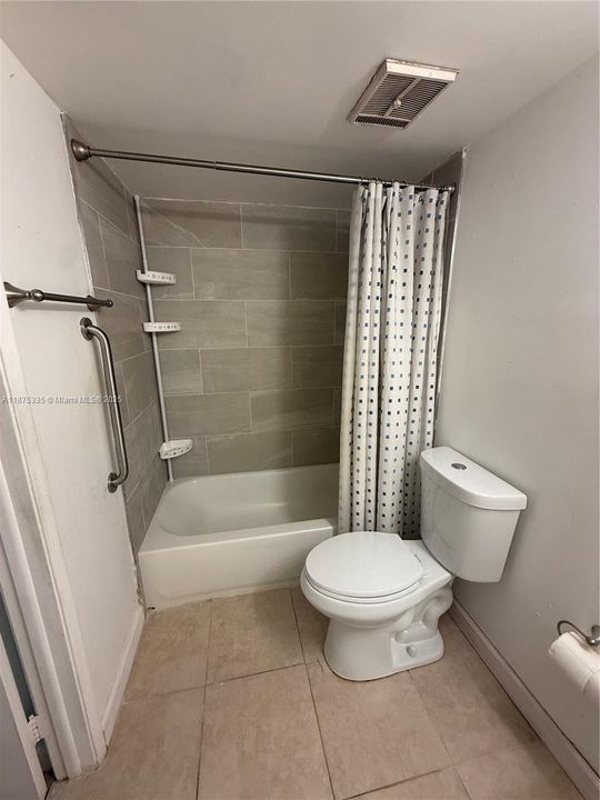 最近售出: $250,000 (1 贝兹, 1 浴室, 692 平方英尺)