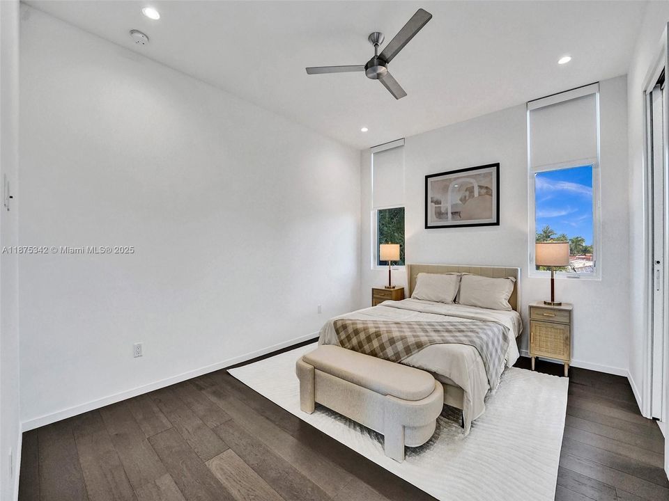 В аренду: $21,900 (4 спален, 3 ванн, 3804 Квадратных фут)