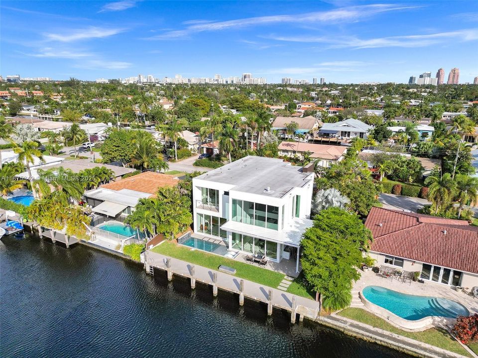 В аренду: $21,900 (4 спален, 3 ванн, 3804 Квадратных фут)