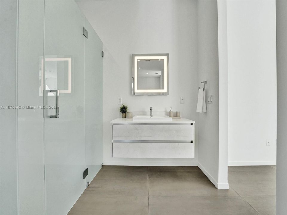 В аренду: $21,900 (4 спален, 3 ванн, 3804 Квадратных фут)