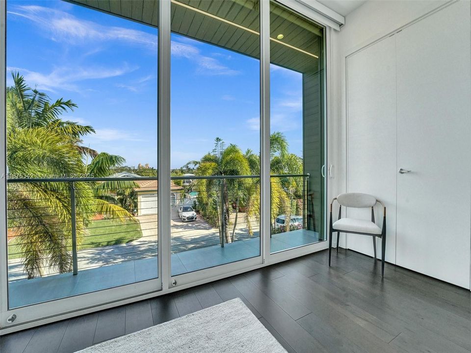 В аренду: $21,900 (4 спален, 3 ванн, 3804 Квадратных фут)