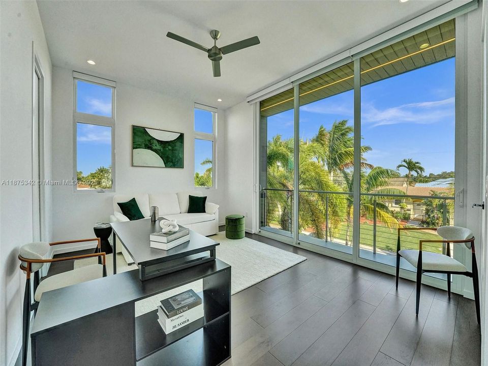 В аренду: $21,900 (4 спален, 3 ванн, 3804 Квадратных фут)