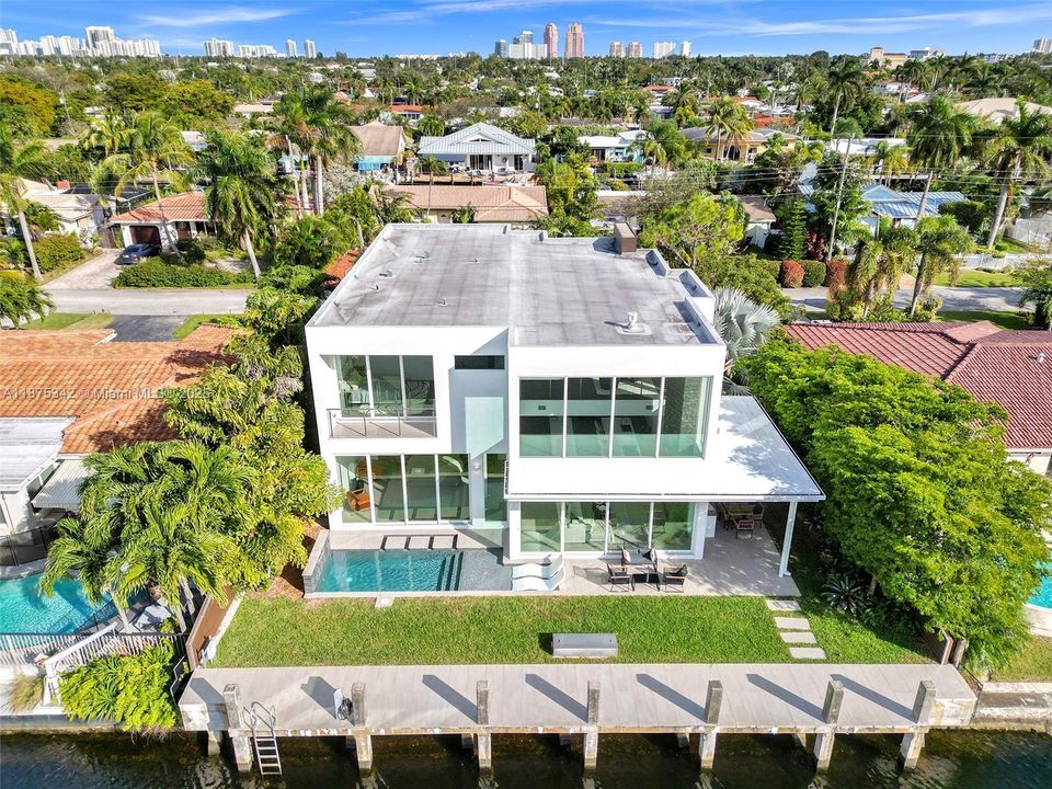 В аренду: $21,900 (4 спален, 3 ванн, 3804 Квадратных фут)