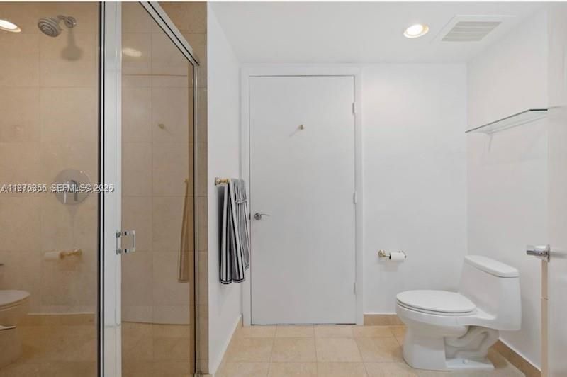 Active With Contract: $7,000 (2 beds, 2 baths, 1458 Square Feet)