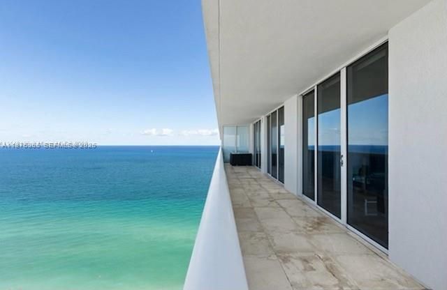 Active With Contract: $7,000 (2 beds, 2 baths, 1458 Square Feet)