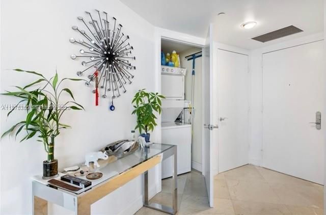 Active With Contract: $7,000 (2 beds, 2 baths, 1458 Square Feet)