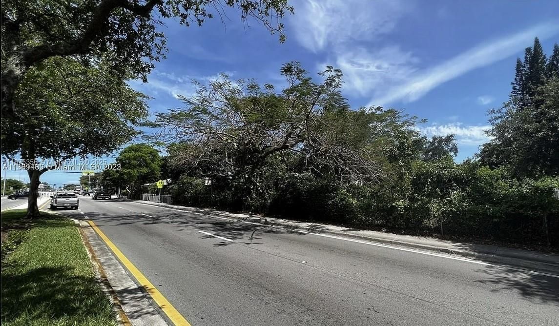 En Venta: $695,000 (0.25 acres)