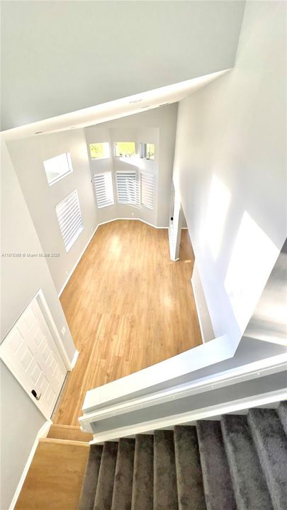 出租: $3,950 (3 贝兹, 2 浴室, 1623 平方英尺)