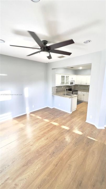 出租: $3,950 (3 贝兹, 2 浴室, 1623 平方英尺)