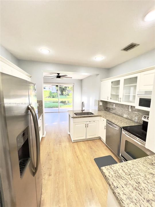 出租: $3,950 (3 贝兹, 2 浴室, 1623 平方英尺)