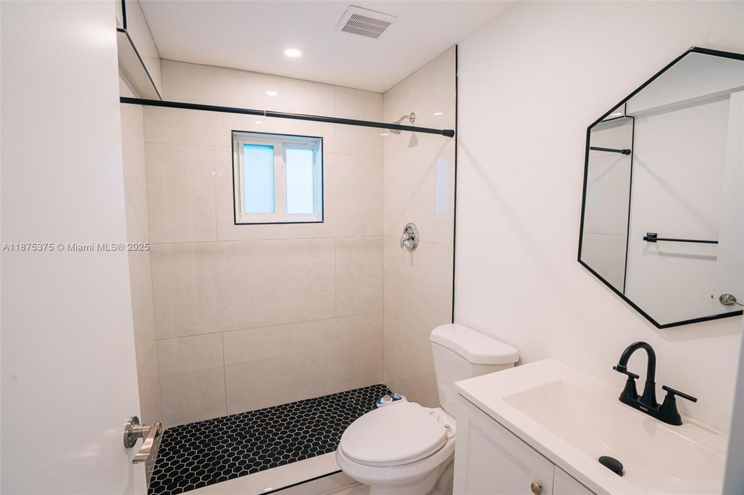 最近租的: $3,900 (4 贝兹, 2 浴室, 1468 平方英尺)