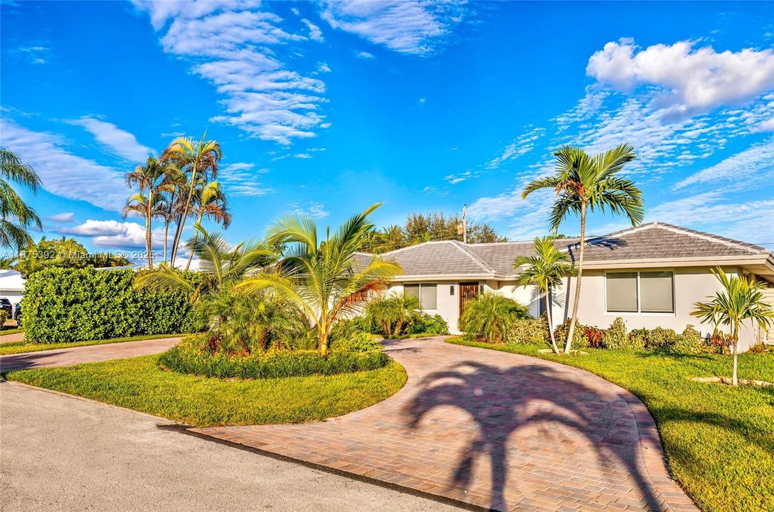 For Rent: $8,000 (4 beds, 3 baths, 2262 Square Feet)