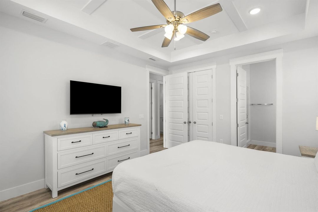 18-web-or-mls-19914 Front Beach Rd-18