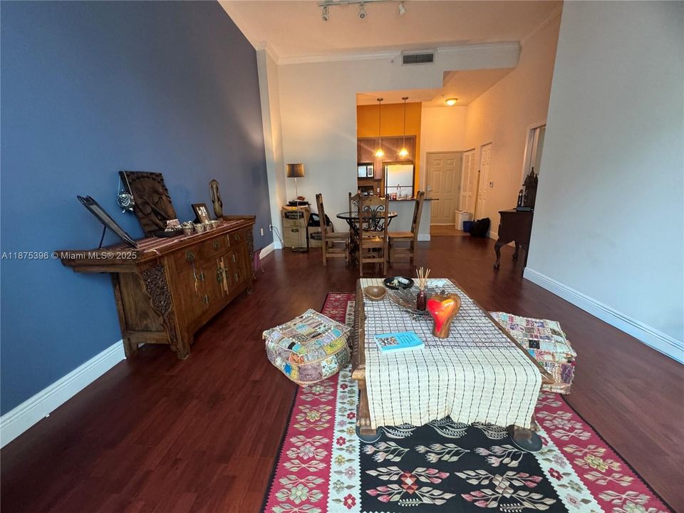 На продажу: $380,000 (1 спален, 1 ванн, 726 Квадратных фут)