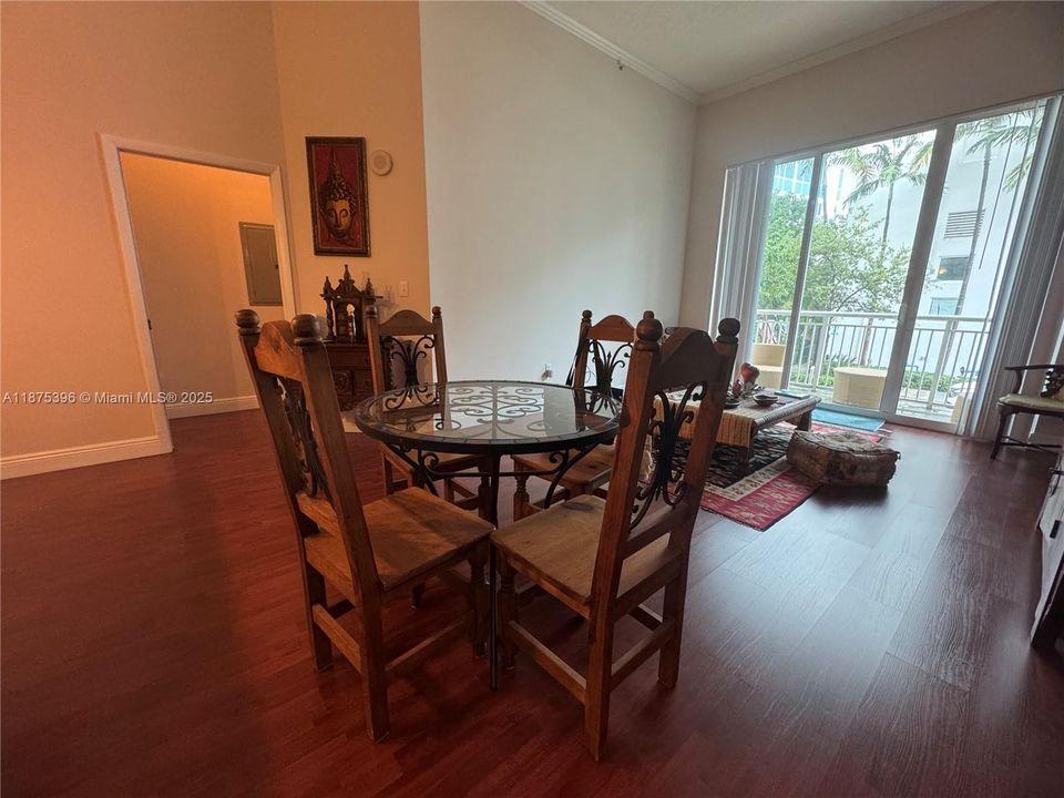 На продажу: $380,000 (1 спален, 1 ванн, 726 Квадратных фут)