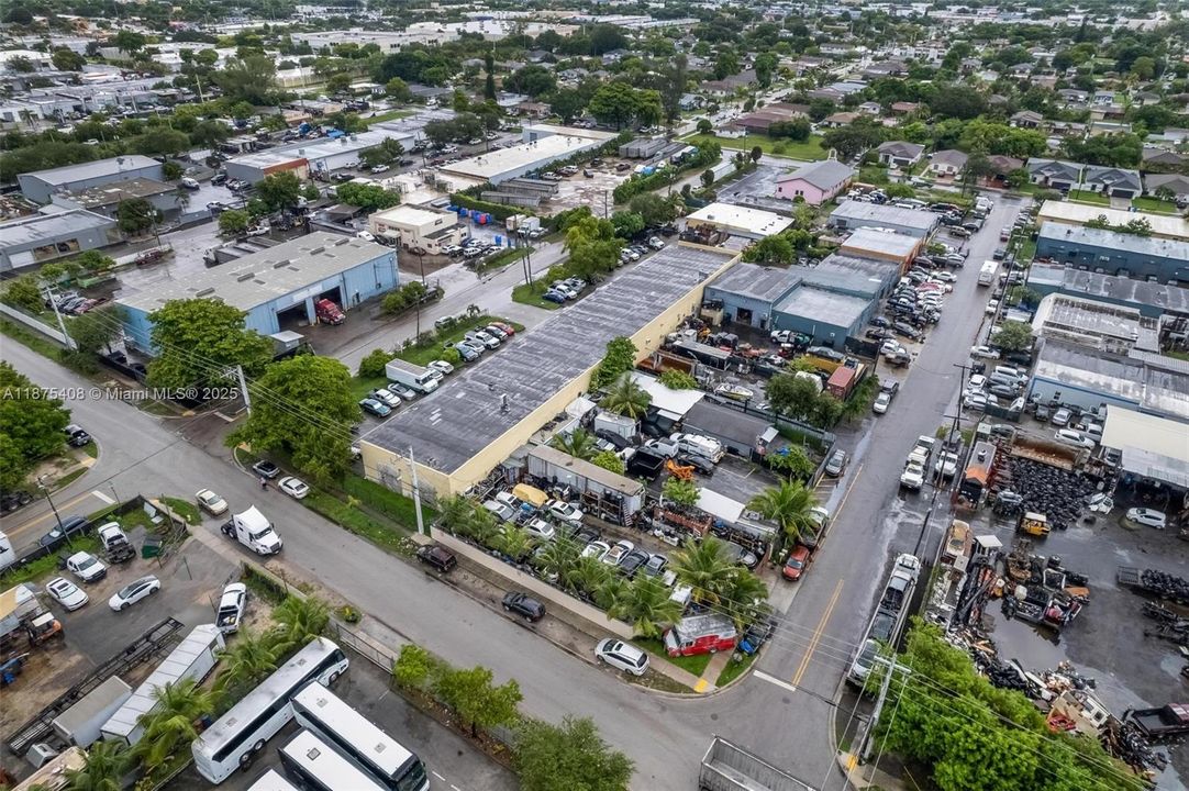 最近售出: $250,000 (0 贝兹, 0 浴室, 0 平方英尺)