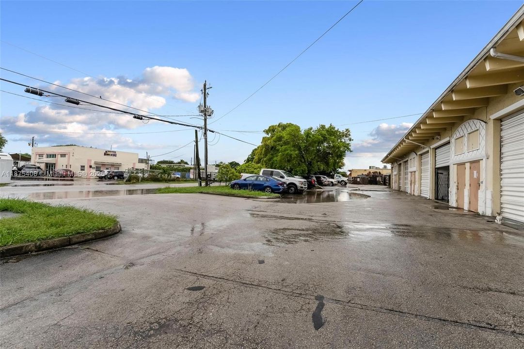 最近售出: $250,000 (0 贝兹, 0 浴室, 0 平方英尺)