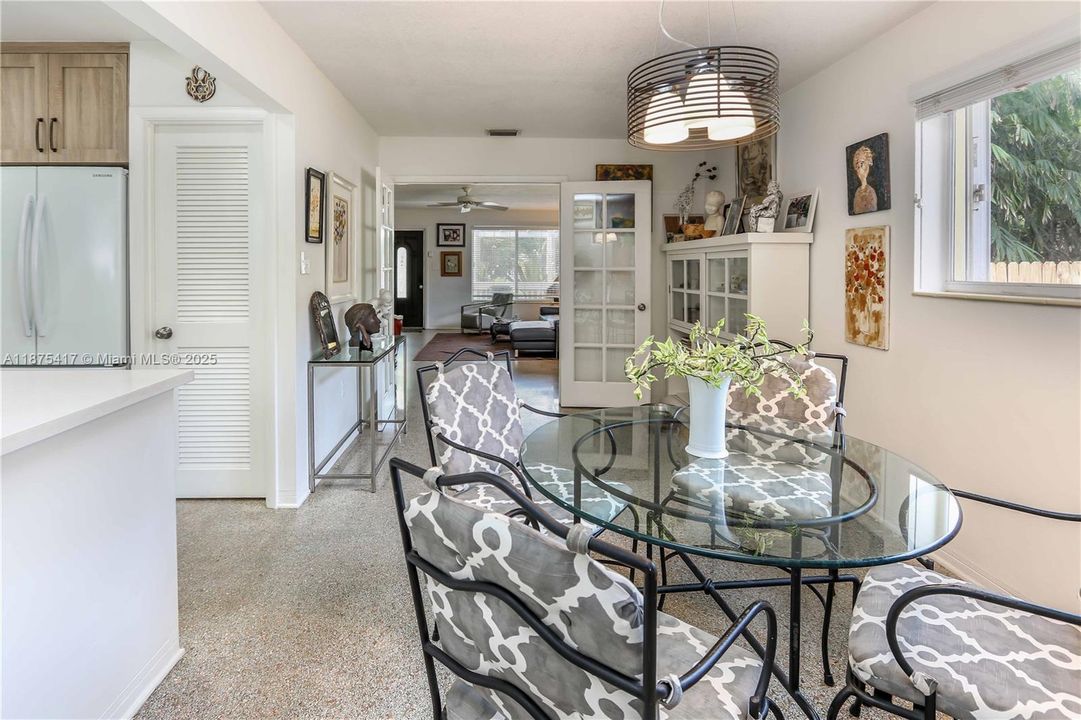 Activo con contrato: $599,999 (2 camas, 1 baños, 1368 Pies cuadrados)