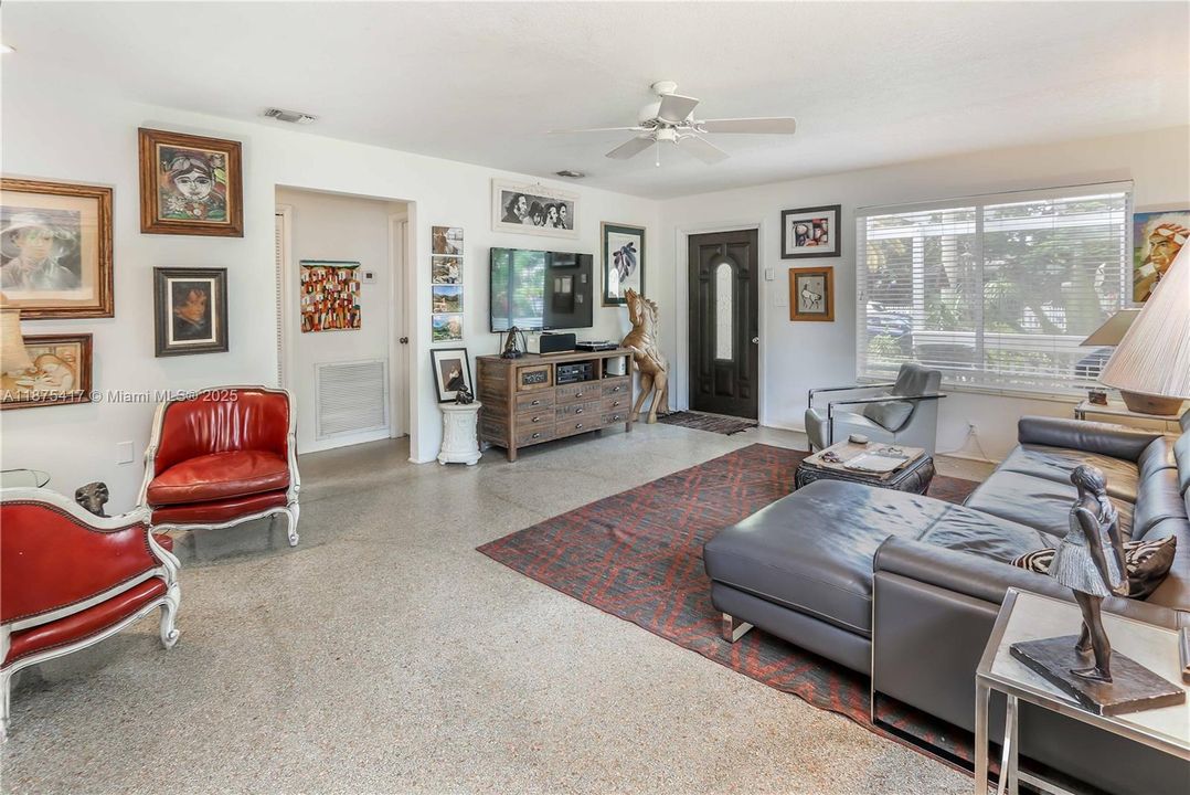 Activo con contrato: $599,999 (2 camas, 1 baños, 1368 Pies cuadrados)