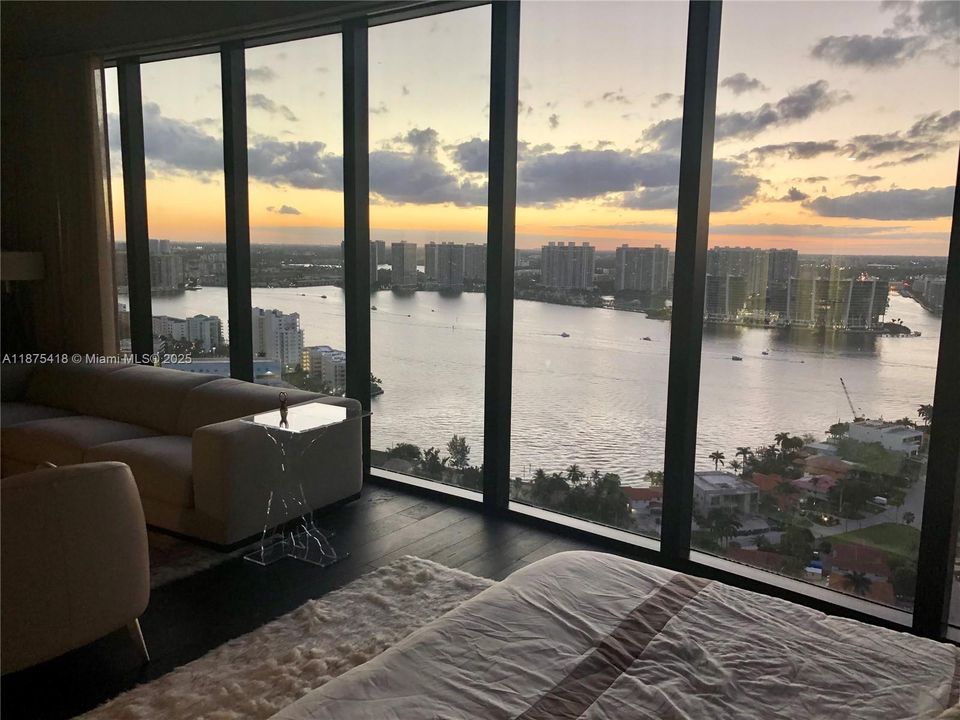 На продажу: $7,490,000 (3 спален, 4 ванн, 4154 Квадратных фут)