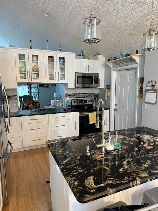 Recientemente alquilado: $900 (1 camas, 1 baños, 1765 Pies cuadrados)