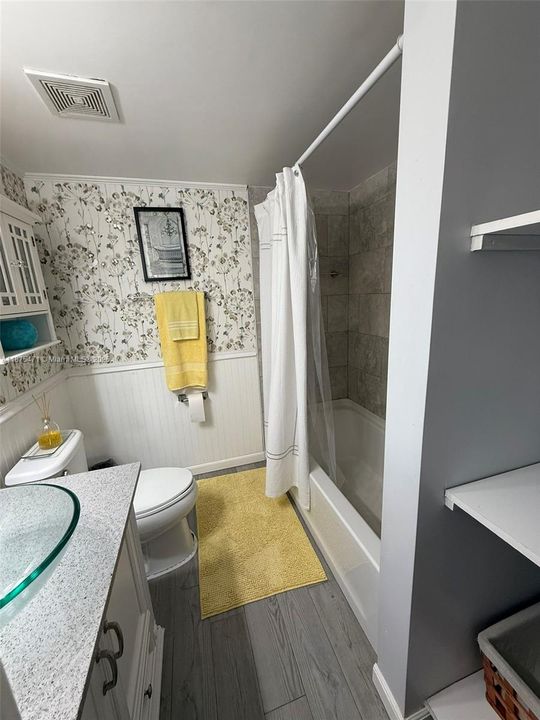 Recientemente alquilado: $900 (1 camas, 1 baños, 1765 Pies cuadrados)