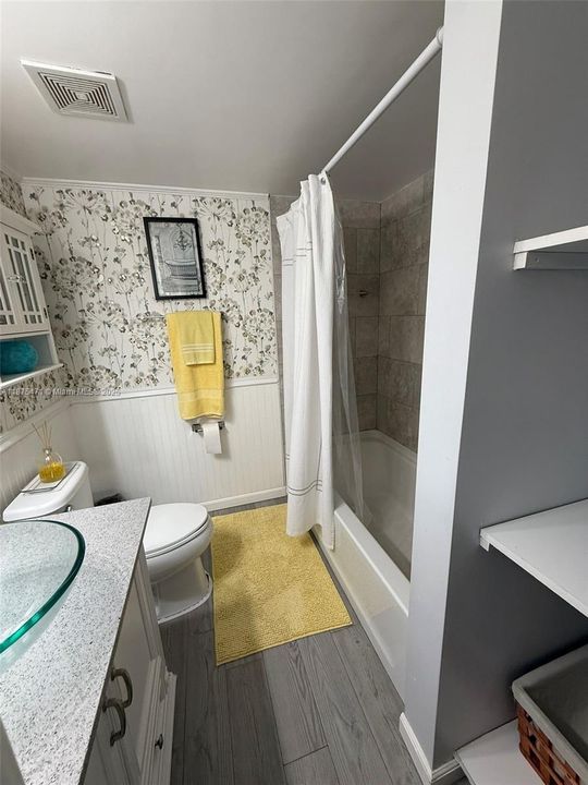 Recientemente alquilado: $900 (1 camas, 1 baños, 1765 Pies cuadrados)