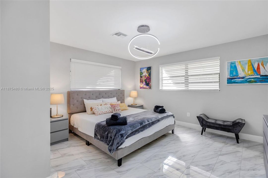 В аренду: $8,000 (4 спален, 3 ванн, 1984 Квадратных фут)