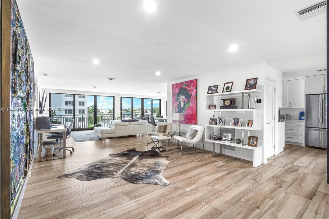 Active With Contract: $699,000 (2 beds, 2 baths, 1970 Square Feet)