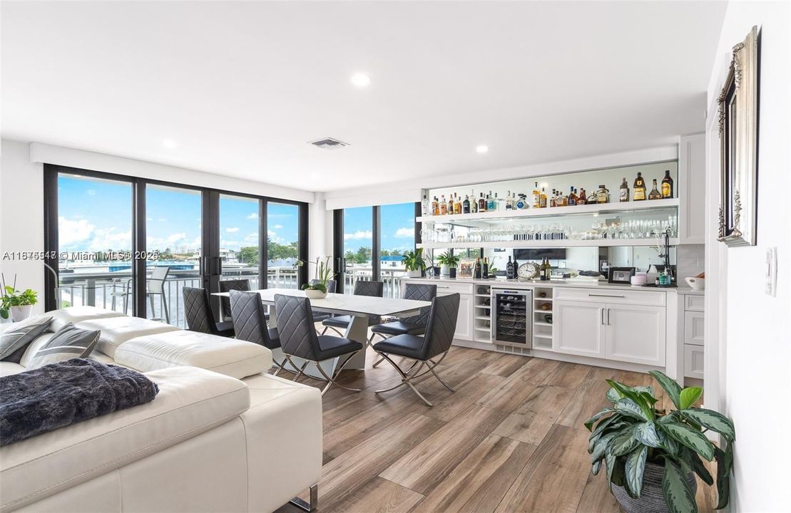 Active With Contract: $699,000 (2 beds, 2 baths, 1970 Square Feet)