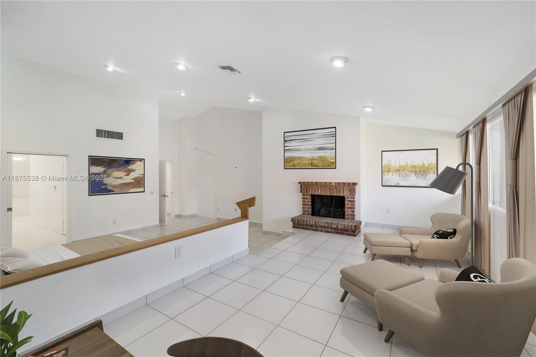 合同活跃: $16,000 (4 贝兹, 4 浴室, 3493 平方英尺)