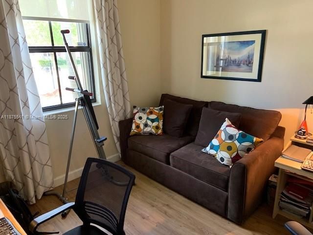 Recently Rented: $4,000 (5 beds, 3 baths, 2550 Square Feet)