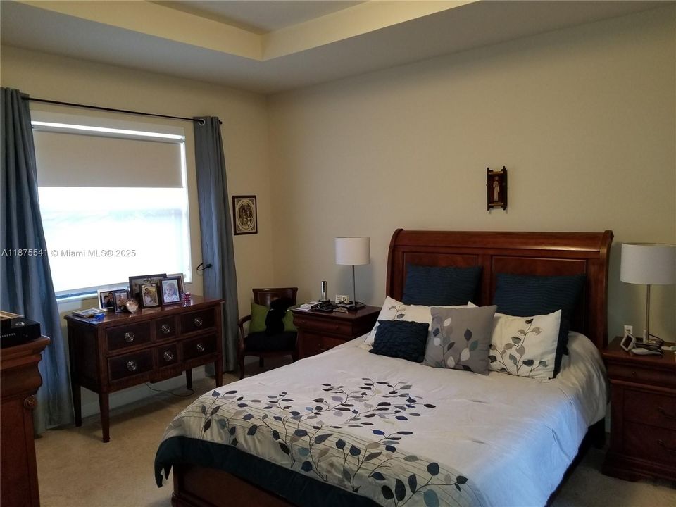 Recently Rented: $4,000 (5 beds, 3 baths, 2550 Square Feet)