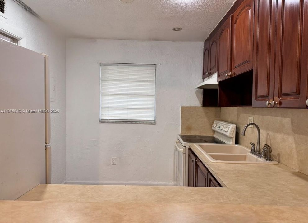 Недавно арендовано: $1,700 (2 спален, 2 ванн, 931 Квадратных фут)