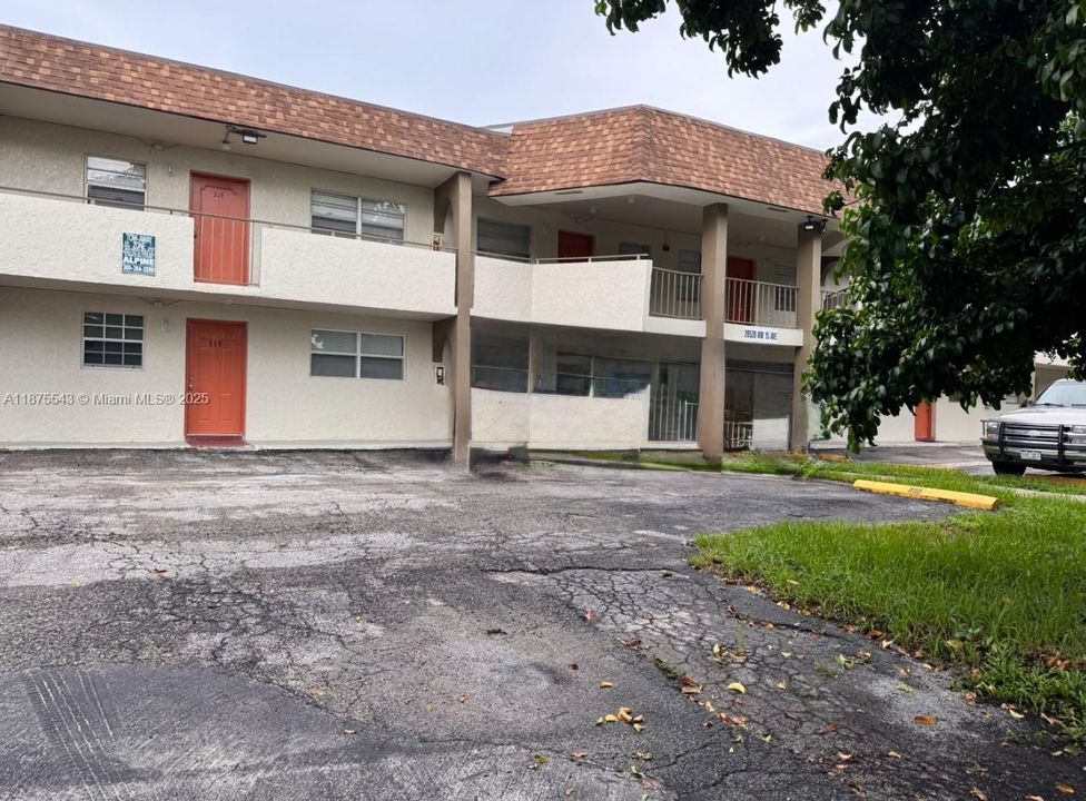 Недавно арендовано: $1,700 (2 спален, 2 ванн, 931 Квадратных фут)