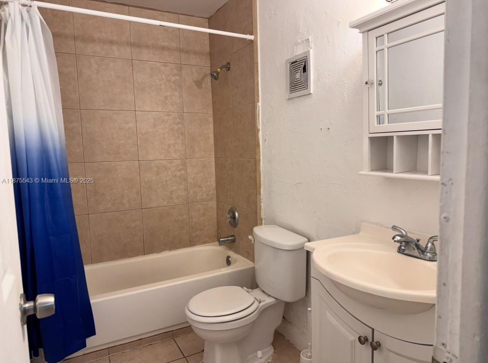 Недавно арендовано: $1,700 (2 спален, 2 ванн, 931 Квадратных фут)