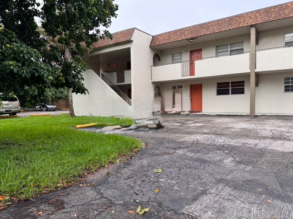 Недавно арендовано: $1,700 (2 спален, 2 ванн, 931 Квадратных фут)