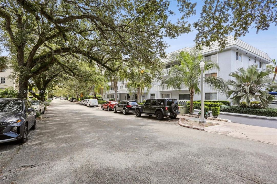 En Venta: $685,000 (2 camas, 2 baños, 1221 Pies cuadrados)