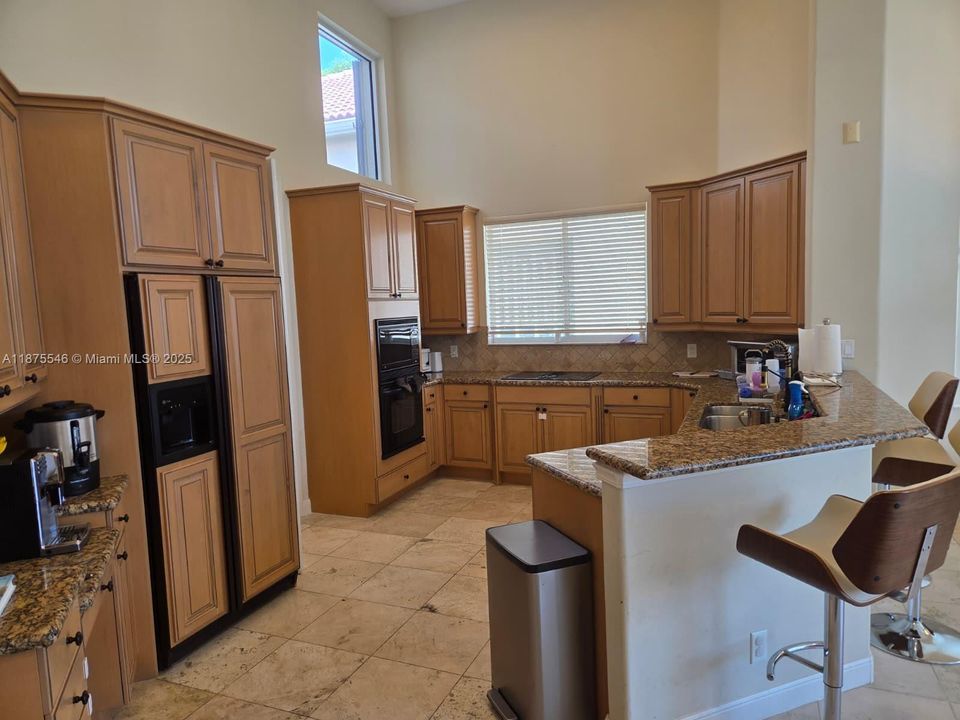 For Rent: $14,000 (4 beds, 2 baths, 2866 Square Feet)