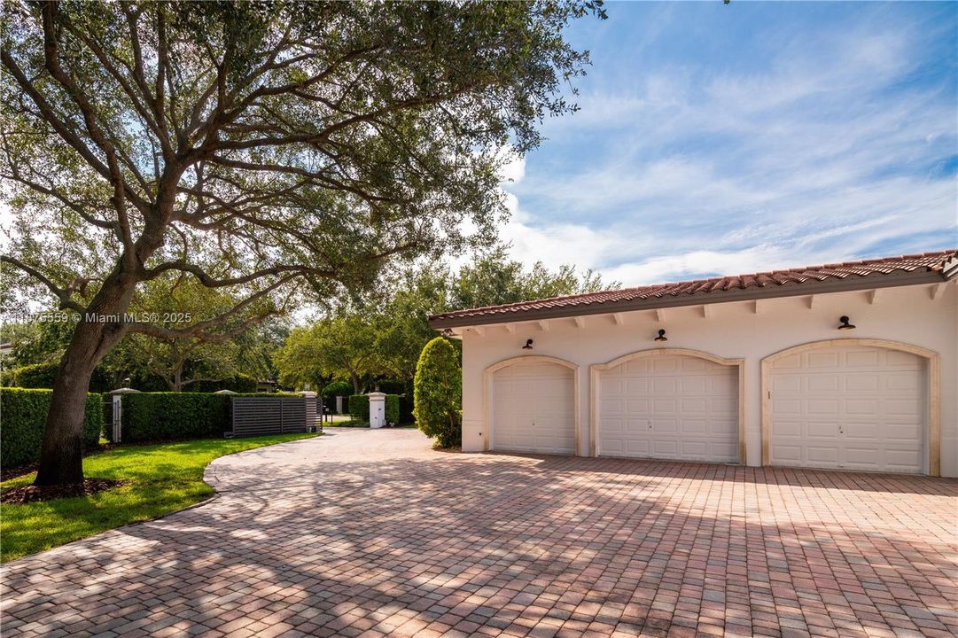 最近售出: $4,750,000 (6 贝兹, 6 浴室, 5897 平方英尺)